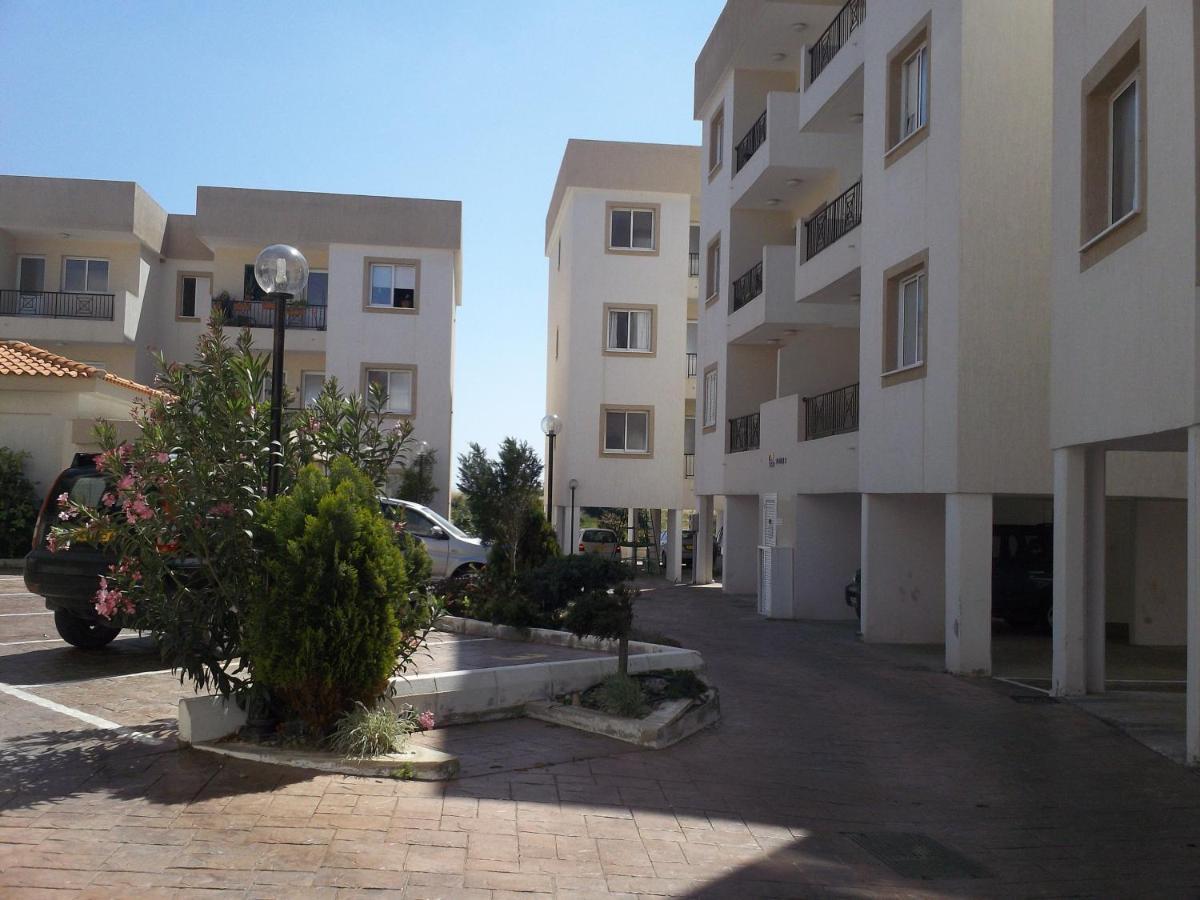 A Stone'S Throw From Everything Paphos Esterno foto