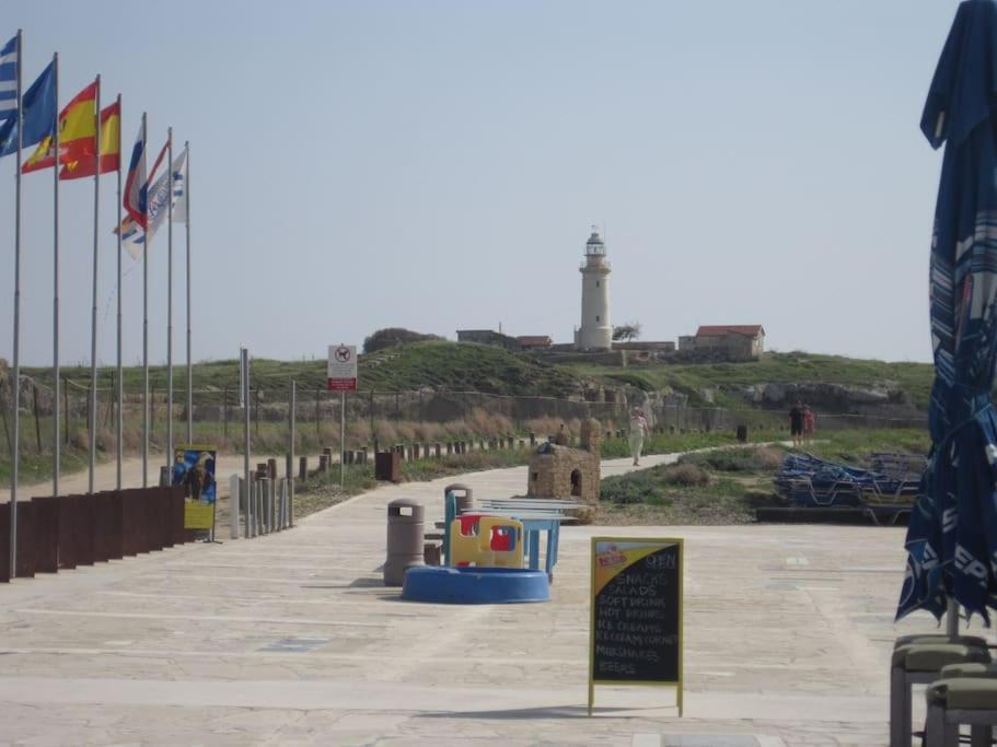 A Stone'S Throw From Everything Paphos Esterno foto